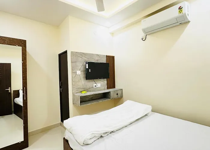 Hotel Prime Residency - Just 400M From Airport