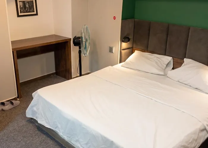 Buraq Hotel Main Nizami Street