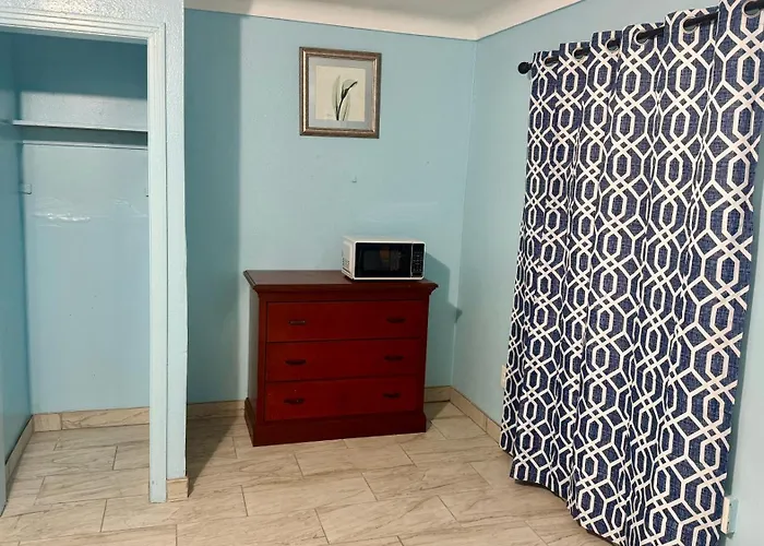 Greenkey Beach Motel
