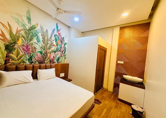 Hotel Maheshwar Stay