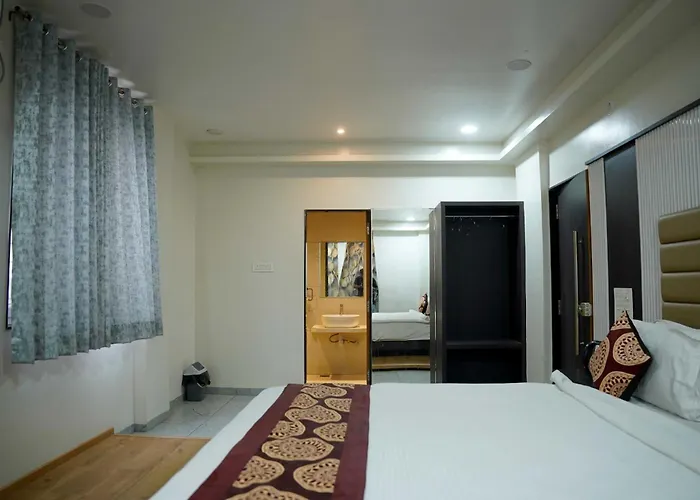 Annapurna Executive