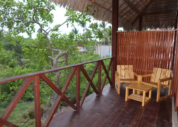 Oasis Atins Boutique Hotel