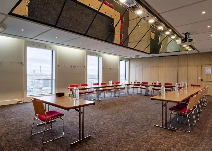 Novotel Paris La Defense Esplanade