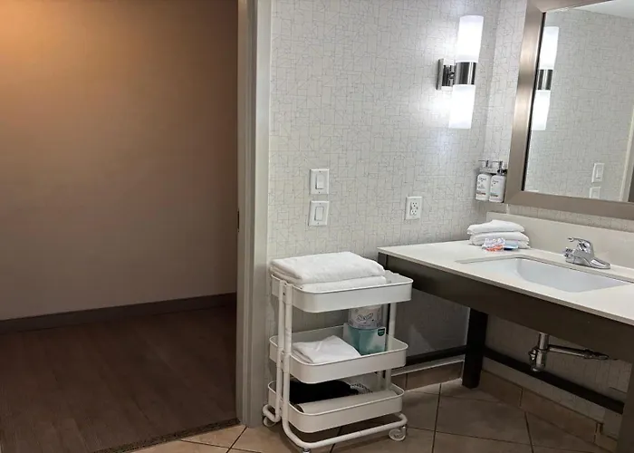 Holiday Inn Express Vancouver-Metrotown