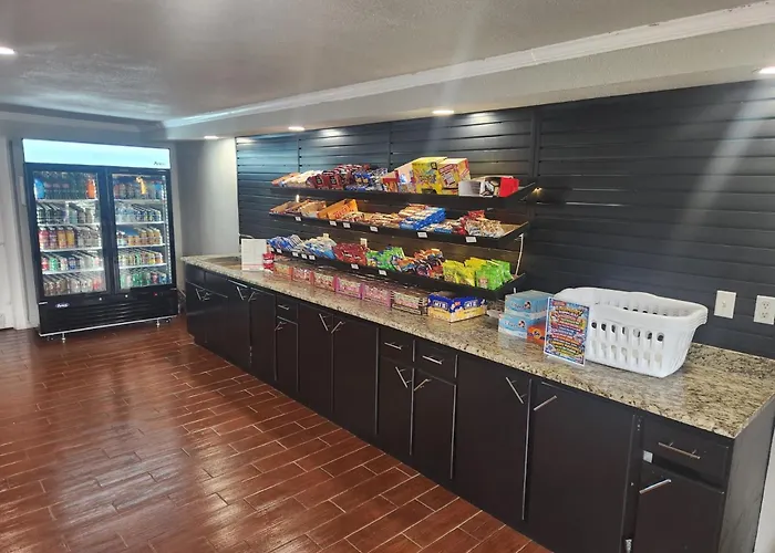 Economy Suites - Tulsa Airport
