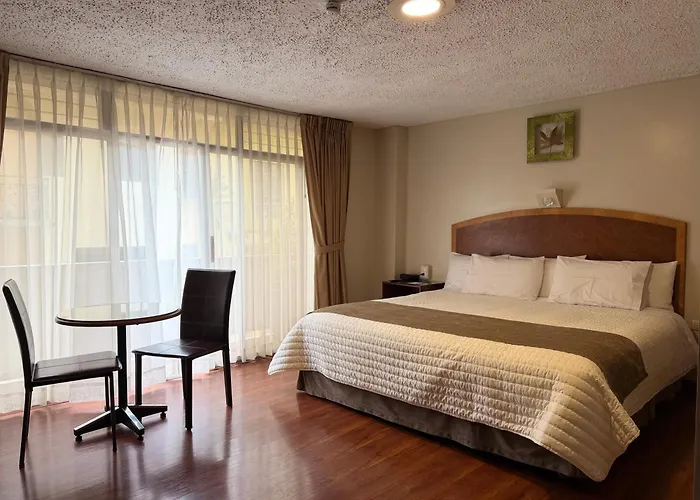Hotel Santa Monica Cuenca