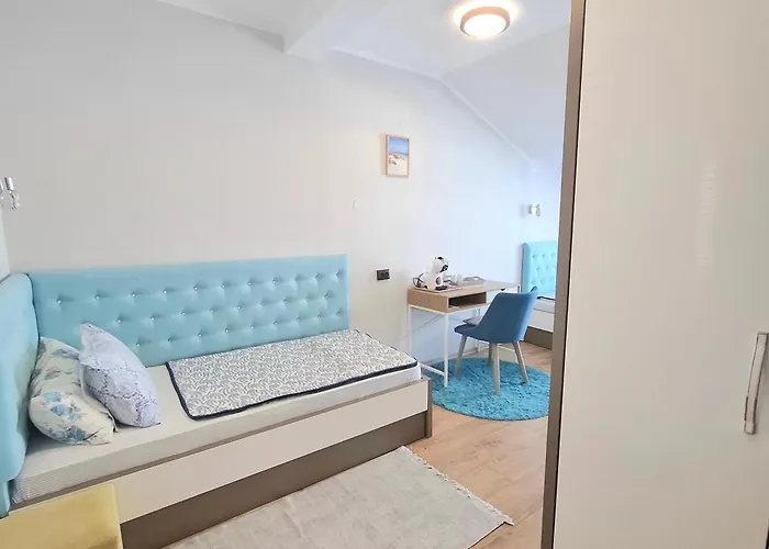 White Rose Guest Rooms