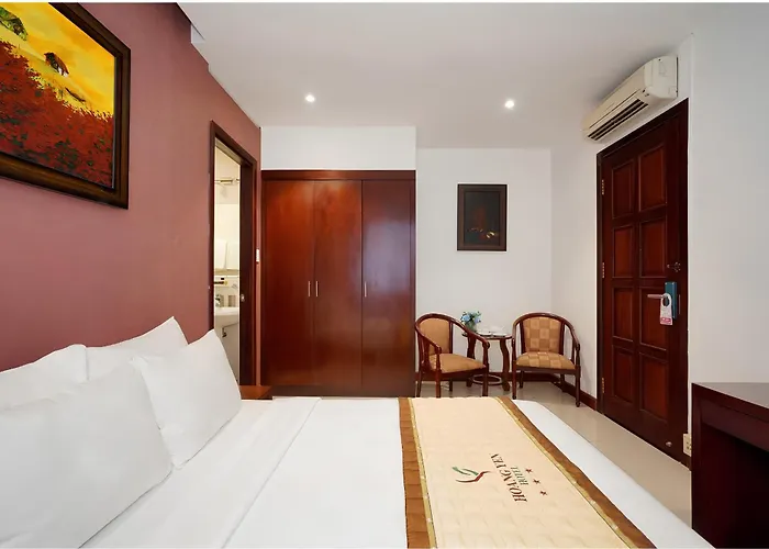 Hoang Yen Hotel Near Secc - Phu My Hung Ho Chi Minh City