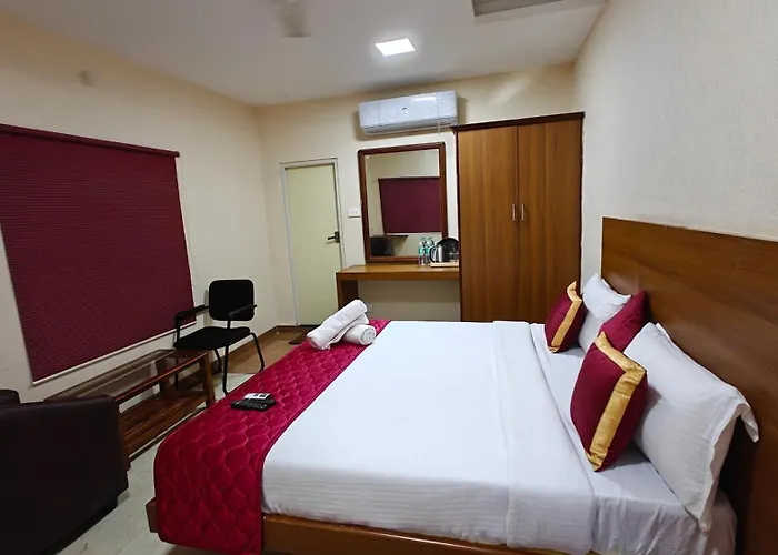Gsilver Ss Hotels - Business Class Rooms Near Tirupur Railway Station & Kadharpet