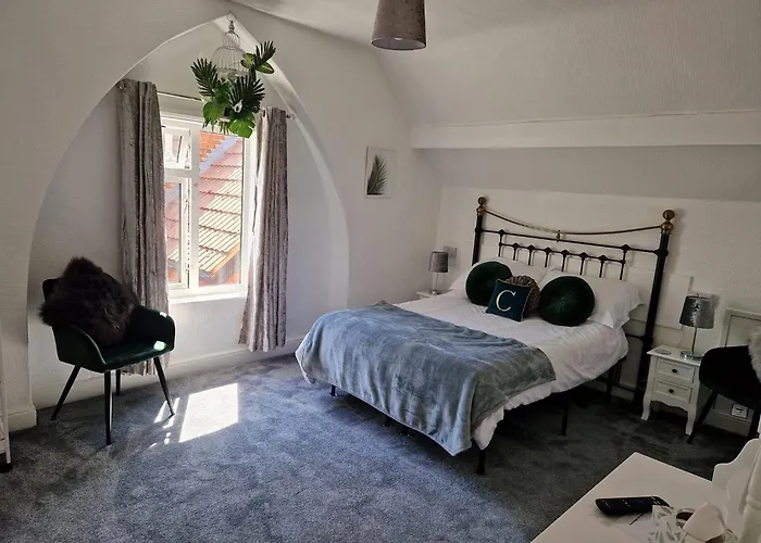 Teelan Hotel And Restaurant