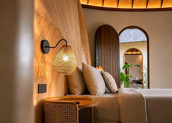 Kini Resort - Luxury Beachfront Bamboo Resort