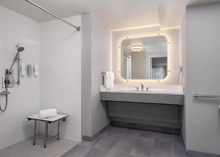 Homewood Suites By Hilton Fresno