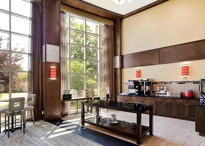 Clubhouse Hotel And Suites