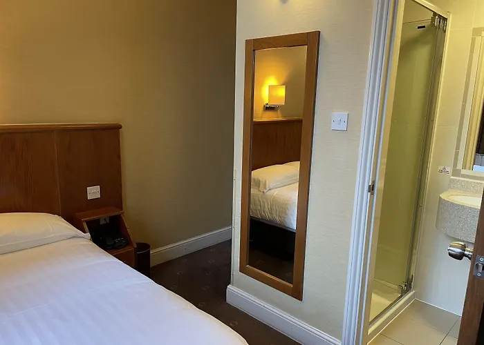 Orchard Hotel