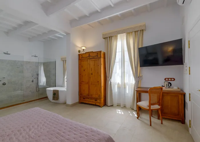 Seranova Luxury Hotel - Adults Only