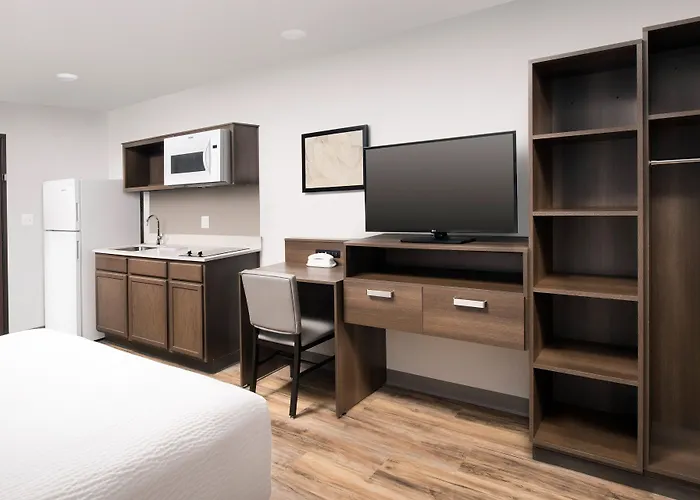 Woodspring Suites Novi Farmington