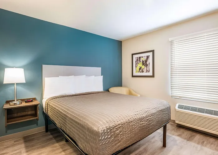 Woodspring Suites Linden