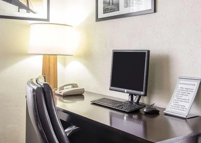 The Douillet By Demeure Hotels
