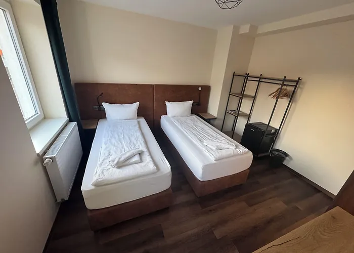 Hotel Capitol Zentrum - 24H -