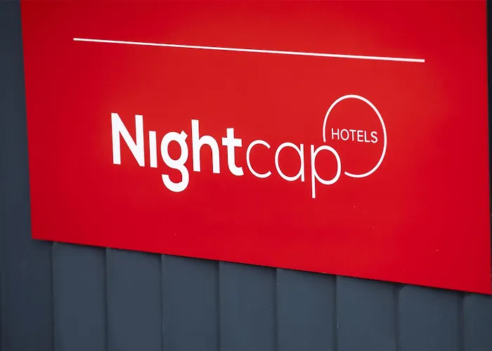 Nightcap At Marine Hotel Cardwell