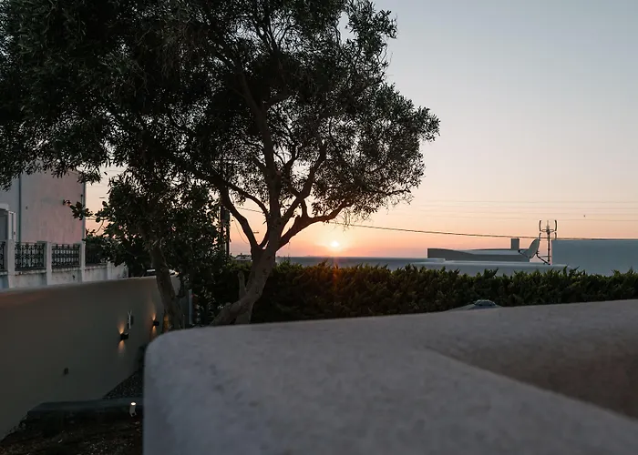 Elements Cozy Suites Pyrgos