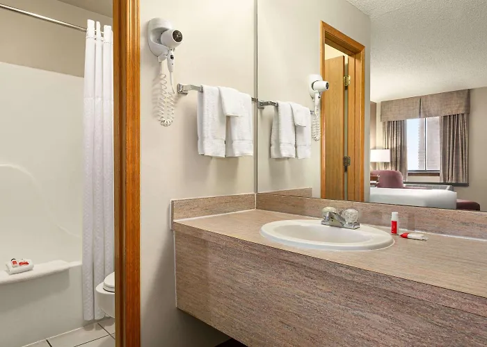 Travelodge By Wyndham Wellington