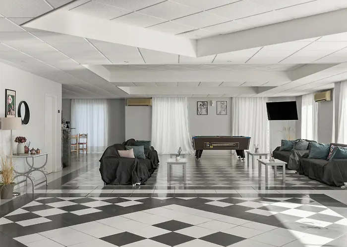 Eleana Hotel By Ghh