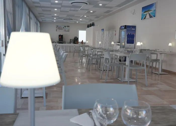 Lively Hotel
