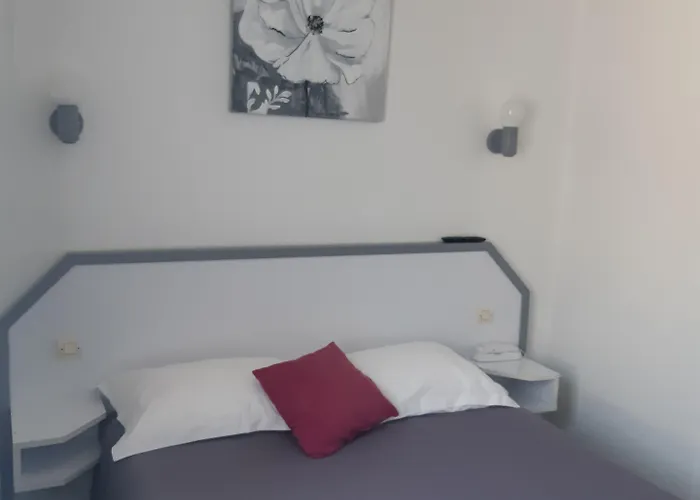 Hotel De La Croix De Malte