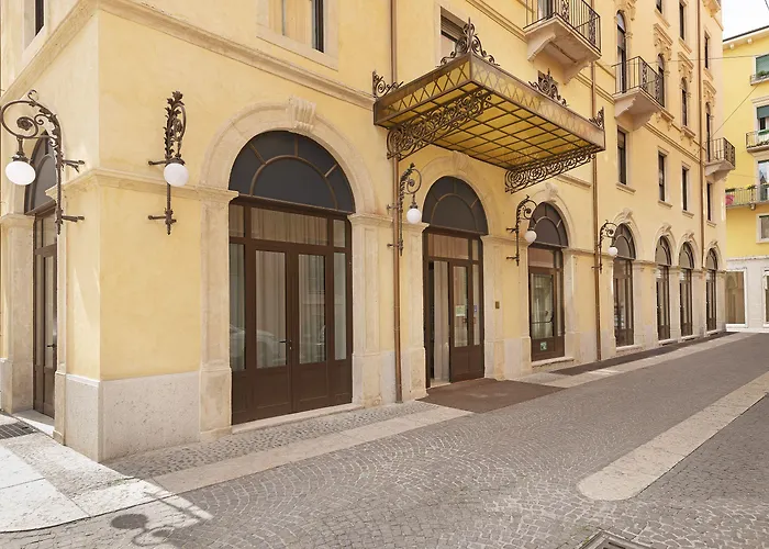 Boutique Hotel Touring