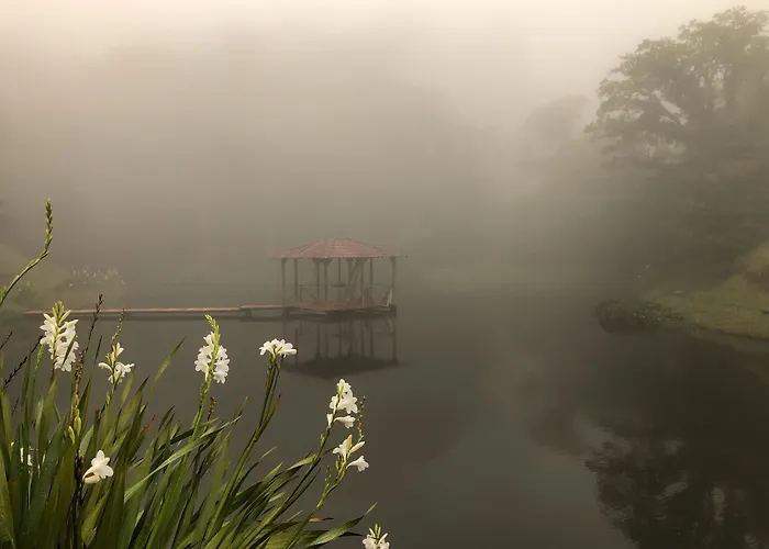 Burbi Lake Lodge Monteverde