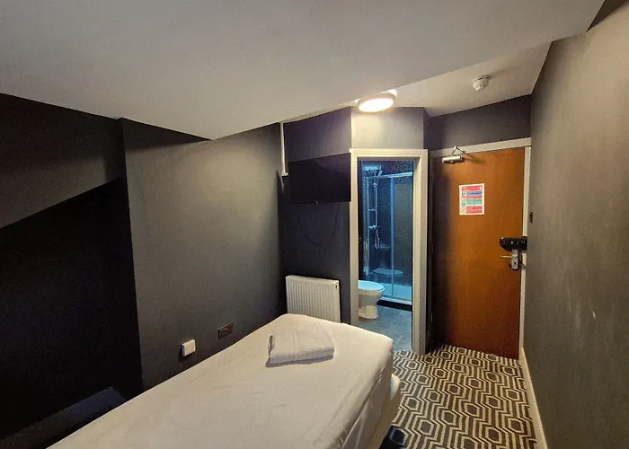 Oyo Ivy Hotel