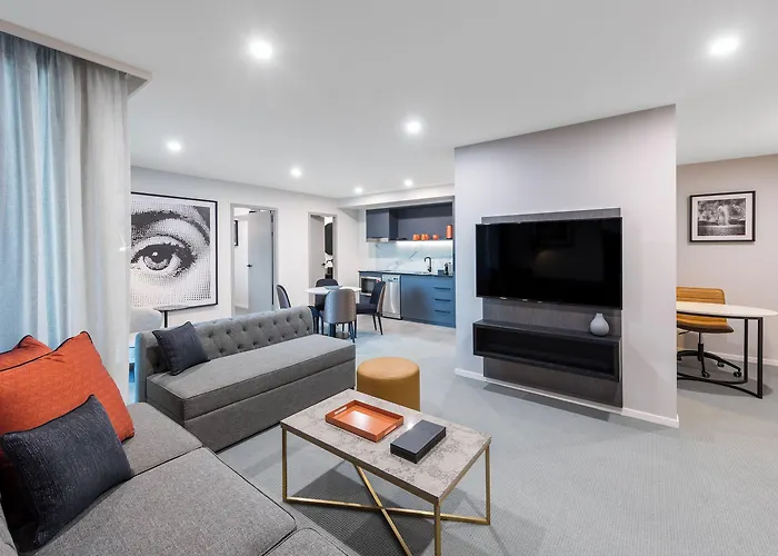 Deco Hotel Canberra