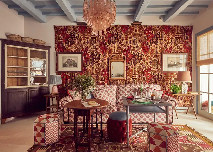 Cristine Bedfor Mahon Boutique Hotel