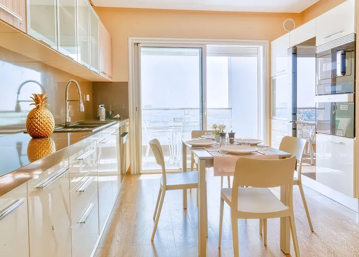 Adam Hotel Suites