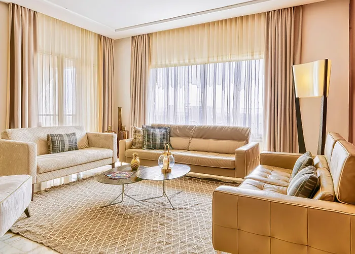 Adam Hotel Suites
