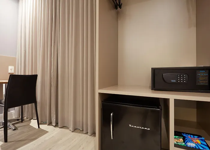 Flix Hotel