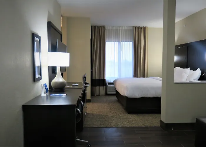 Comfort Inn & Suites Cedar Rapids Cid Eastern Iowa Airport