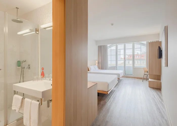 Moov Hotel Porto Centro