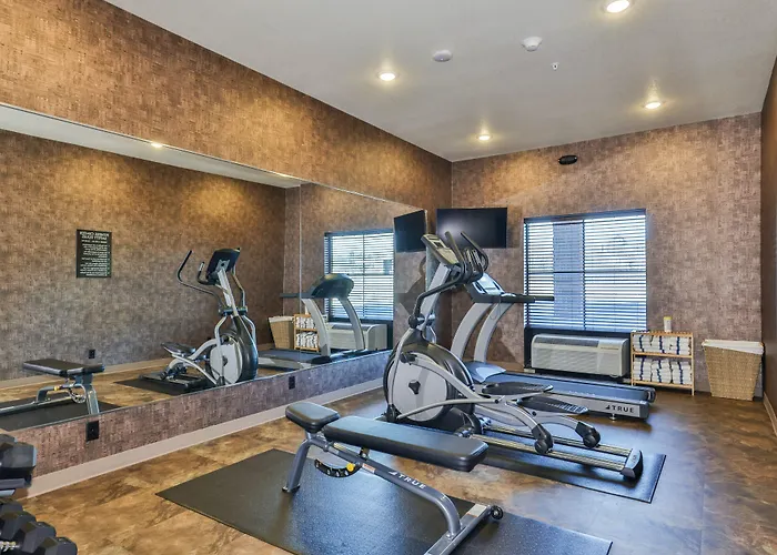 Cobblestone Hotel & Suites - Rhinelander
