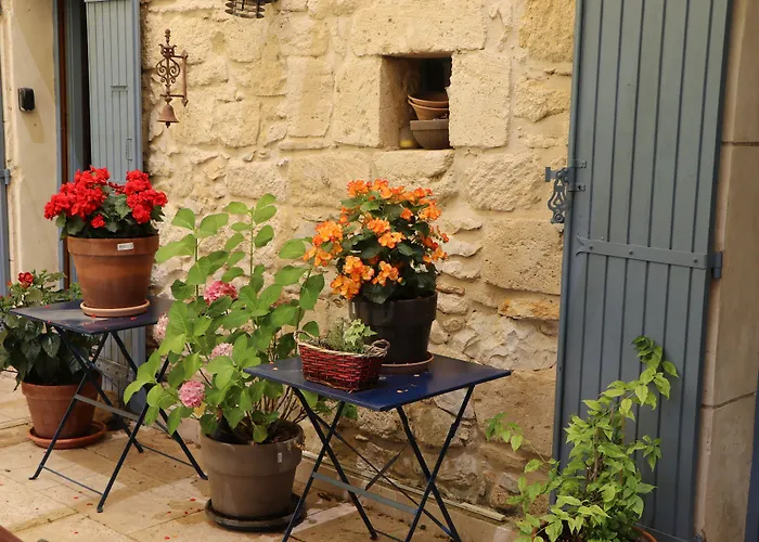 Le Mas des Cerisiers JACUZZI et SAUNA inclus pour tous les logements