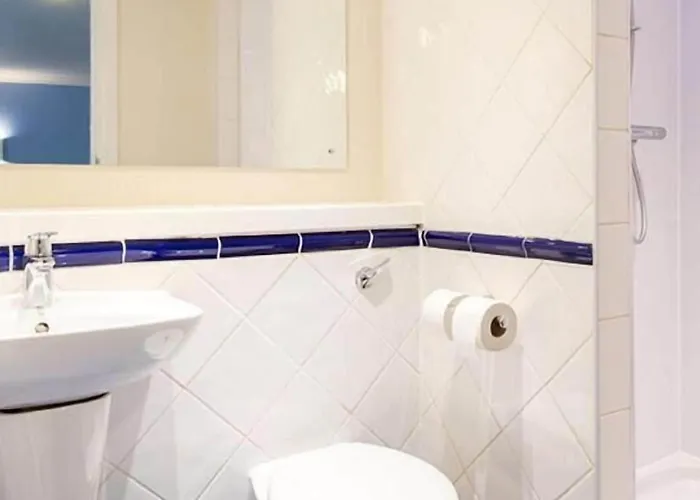 Travelodge Perth Central