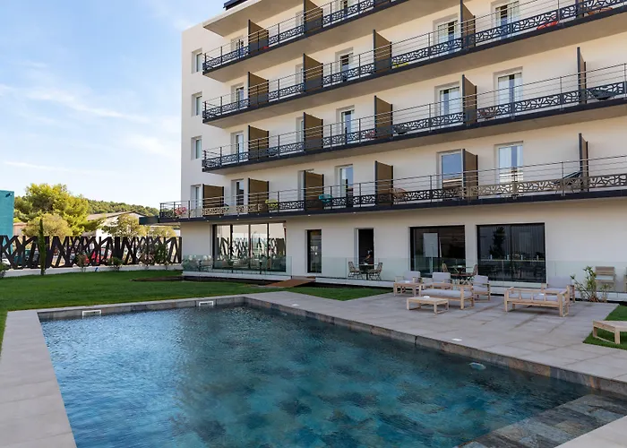 Golden Tulip Martigues Provence