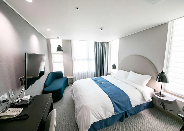 Golden Tulip Essential Namgang