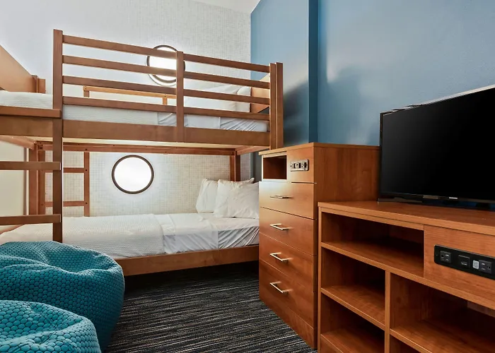 Holiday Inn Express & Suites Orlando- Lake Buena Vista By Ihg