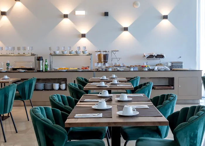 Oporto Airport & Business Hotel