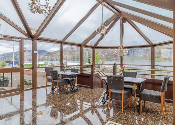 Muthu Fort William Hotel