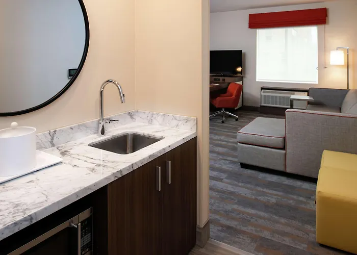 Hampton Inn & Suites Buena Park