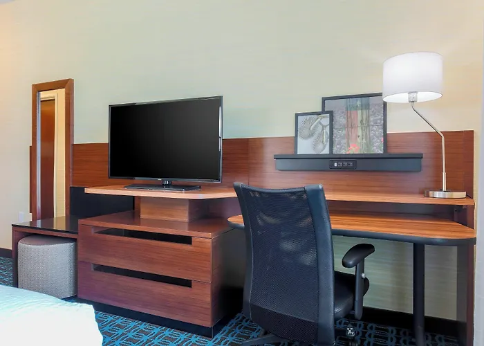 Fairfield Inn & Suites By Marriott Decatur At Decatur Conference Center