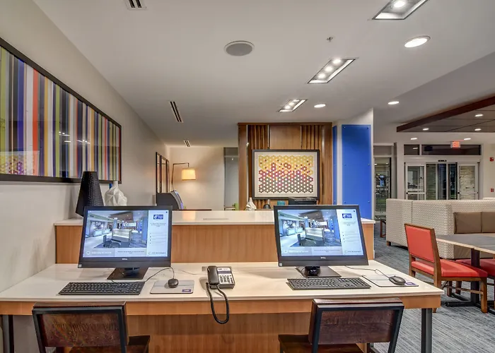 Holiday Inn Express - Fort Walton Beach Central By Ihg